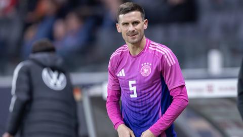 Pascal Groß im Trikot der deutschen Nationalmannschaft. 