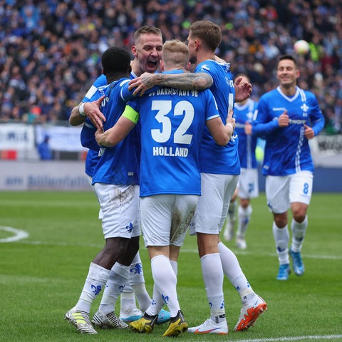 Die Lilien jubeln gegen Regensburg.