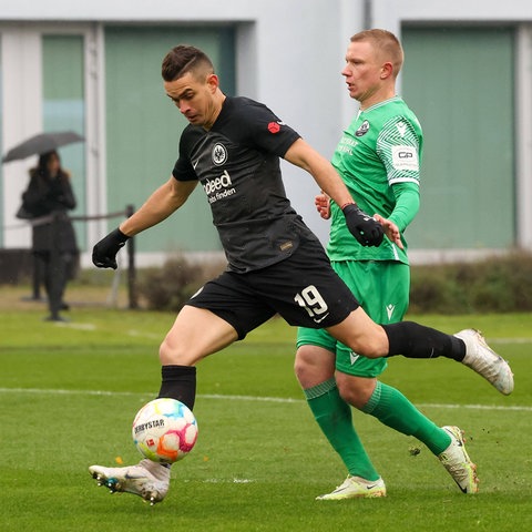 Rafael Borré von Eintracht Frankfurt im Testspiel gegen Sandhausen