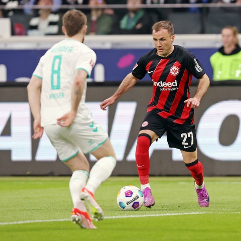 Steht vor seinem 100. Pflichtspiel für die Eintracht: Mario Götze (rechts).