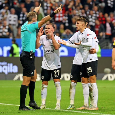 Eintracht-Proteste bei Schiedsrichter Sascha Stegemann