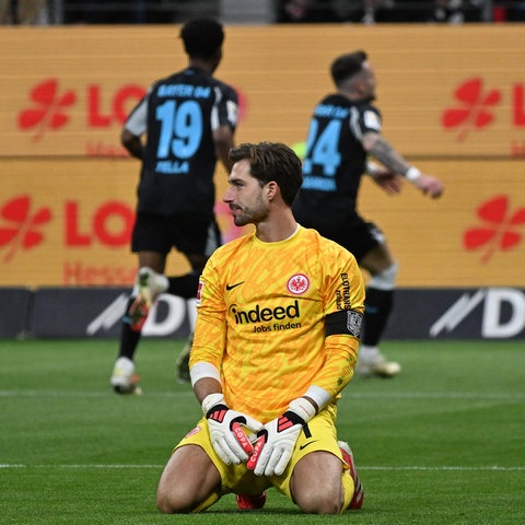 Eintracht-Torwart Kevin Trapp ist bedient.