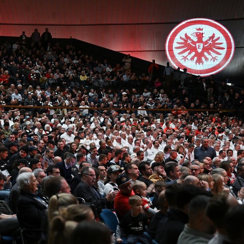 Die Mitgliederversammlung der Eintracht findet wieder in der Jahrhunderthalle statt.