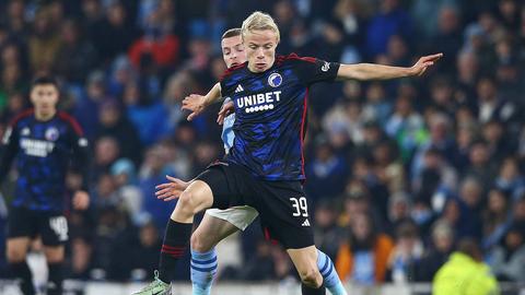 Oscar Højlund im Champions-League-Achtelfinale gegen Manchester City.