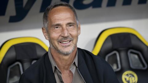 Adi Hütter auf der Trainerbank der Young Boys Bern