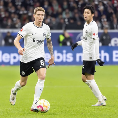 Kristijan Jakic und Daichi Kamada von Eintracht Frankfurt