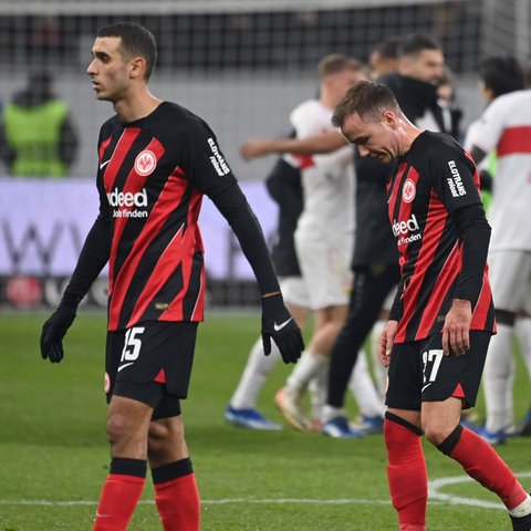 Mario Götze und Ellyes Skhiri nach dem Spiel.