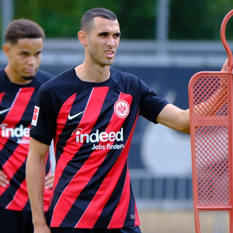 Ellyes Skhiri beim Trainingsauftakt der Eintracht