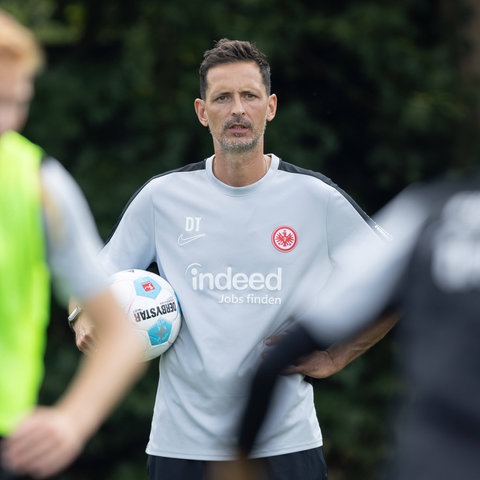 Dino Toppmöller geht in seine zweite Saison mit der Eintracht.