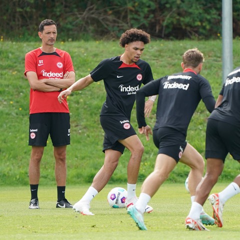 Dino Toppmöller beim Training seines Teams