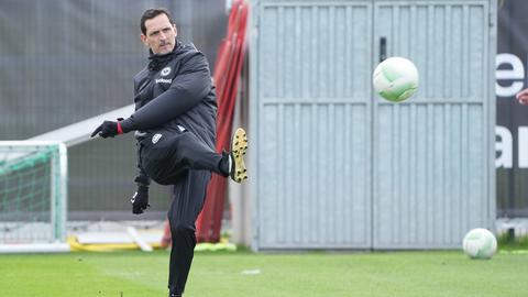 Dino Toppmöller Eintracht Frankfurt Training