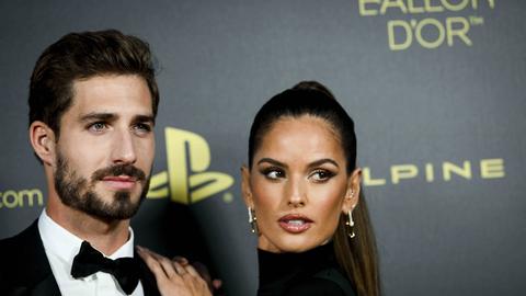 Kevin Trapp mit seiner Verlobten Izabel Goulart