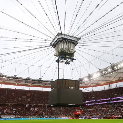 Das Waldstadion beim Spiel der Eintracht. 